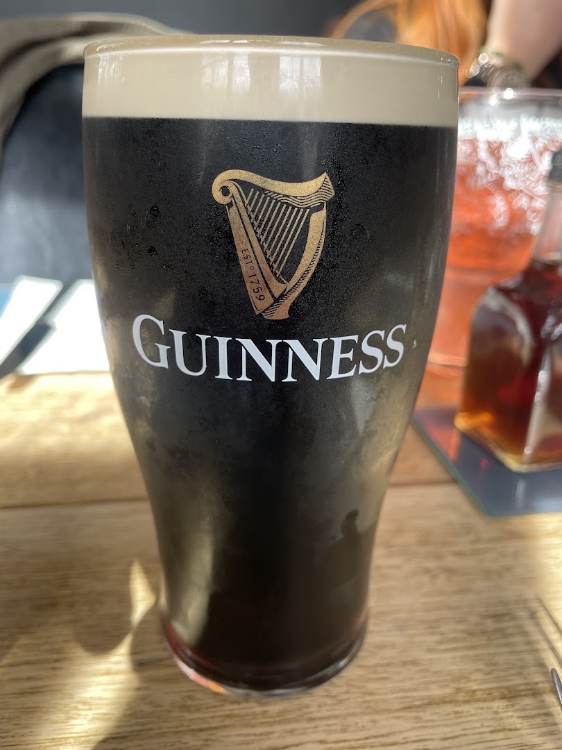 The Black Horse · Photos 9
