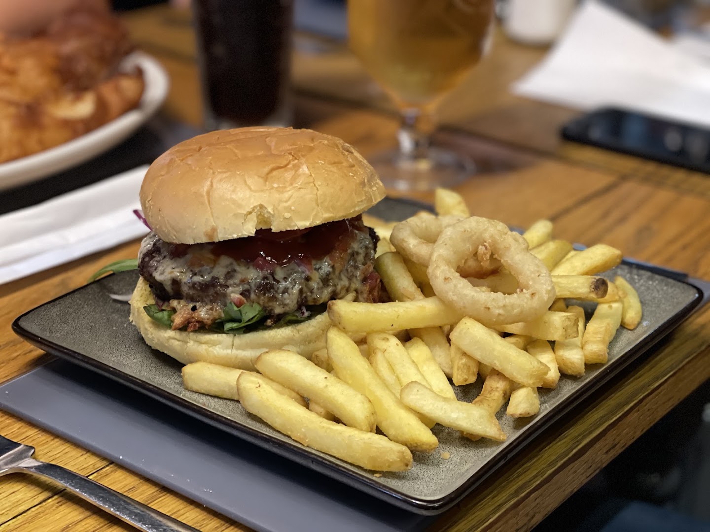 The Black Horse · Photos 2