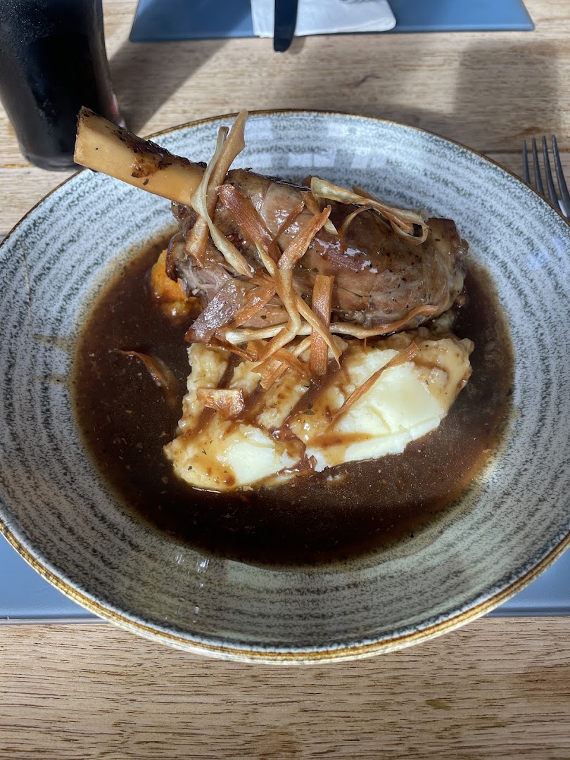 The Black Horse · Photos 12